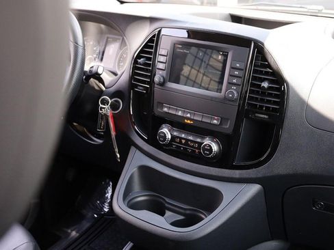 Used 2023 Mercedes-Benz Metris Passenger image 21