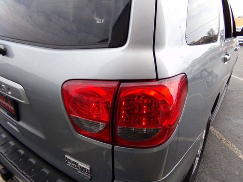 Used 2011 Toyota Sequoia SR5 w/ Premium Pkg AWD/4WD image 16