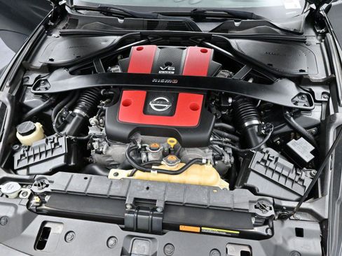 Used 2017 Nissan 370Z NISMO image 29