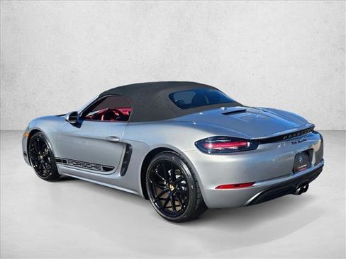 Used 2025 Porsche 718 Boxster image 8