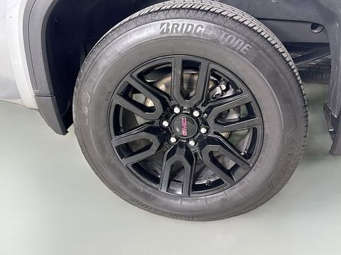 Used 2024 GMC Sierra 1500 Elevation w/ Elevation Premium Package AWD/4WD image 34