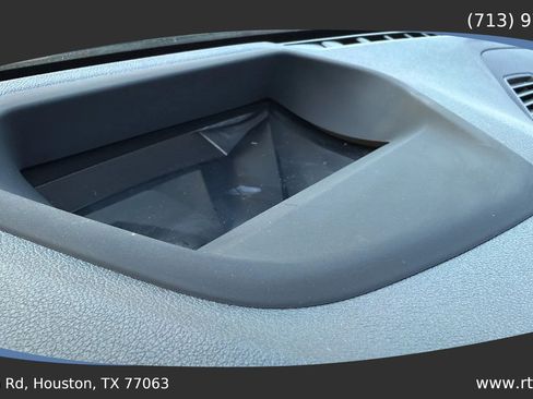 Used 2022 BMW 530i w/ Premium Package RWD image 28