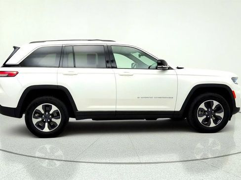 Used 2023 Jeep Grand Cherokee 4WD 4xe image 4