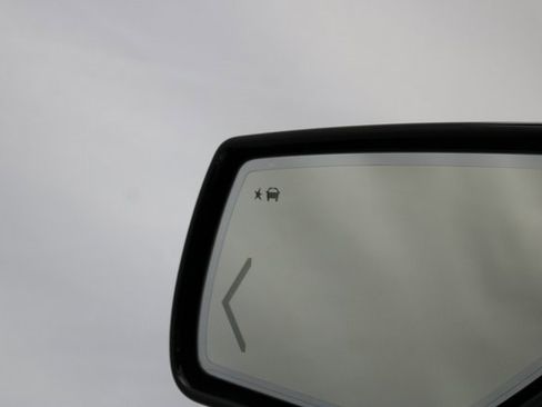 Used 2016 GMC Yukon Denali w/ Open Road Package image 35