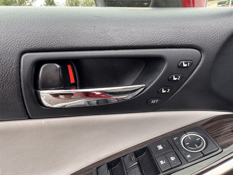 Used 2015 Lexus IS 350 AWD w/ Luxury Package image 12