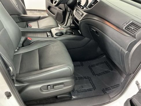 Used 2023 Honda Passport EX-L image 14