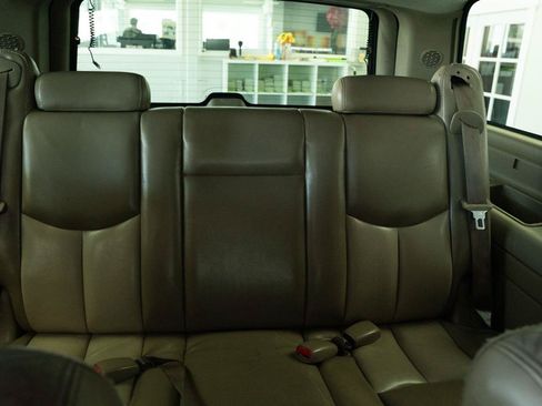 Used 2004 GMC Yukon XL Denali AWD/4WD image 12