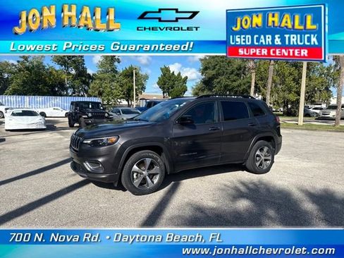 Used 2022 Jeep Cherokee Limited image 3