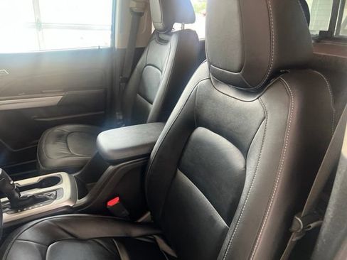 Used 2016 Chevrolet Colorado LT w/ Midnight Edition AWD/4WD image 15