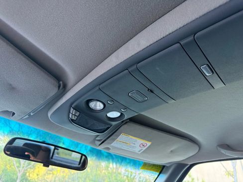 Used 2001 Chevrolet S10 Pickup LS image 18