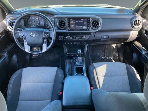 Used 2020 Toyota Tacoma TRD Off-Road w/ Technology Package AWD/4WD image 10