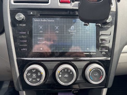 Used 2016 Subaru Forester 2.5i Premium w/ All-Weather Package image 17