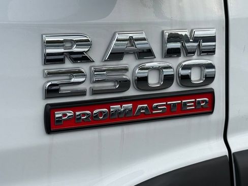 Used 2021 RAM ProMaster 2500 w/ Convenience Group FWD image 18