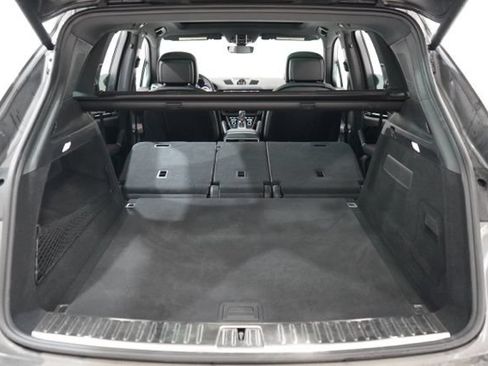 Used 2021 Porsche Cayenne AWD/4WD image 33