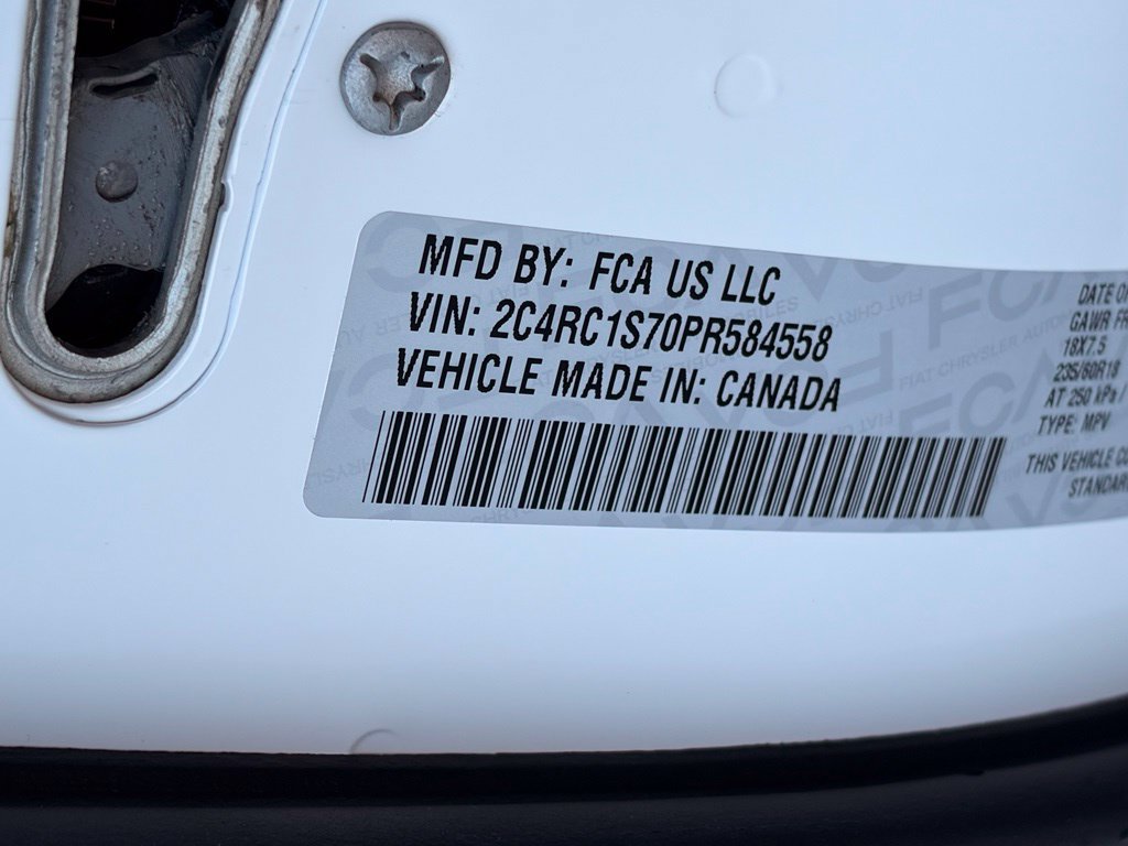 Used 2023 Chrysler Pacifica Limited w/ S Appearance Package FWD image 20