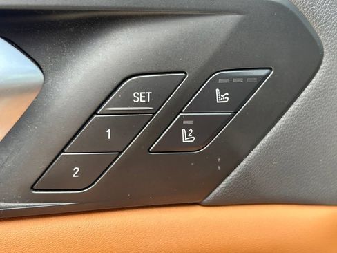 Used 2023 BMW X5 xDrive40i w/ M Sport Package AWD/4WD image 26