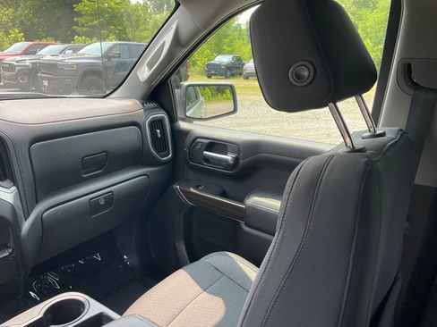 Used 2020 Chevrolet Silverado 1500 LT AWD/4WD image 19