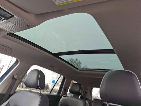 Used 2025 Volkswagen Atlas SEL Premium R-Line image 13