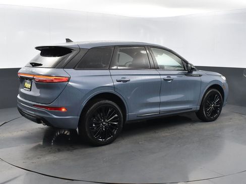 New 2025 Lincoln Corsair Reserve w/ Jet Appearance Package image 4