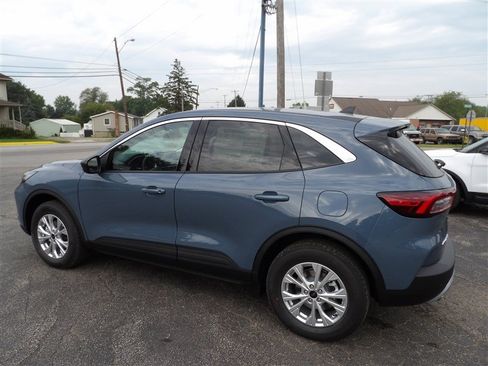 Used 2024 Ford Escape Active w/ Tech Pack #1 AWD/4WD image 4