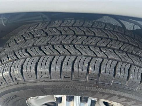 Used 2017 Chevrolet Express 2500 image 35