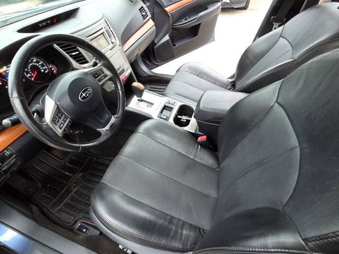 Used 2013 Subaru Outback 2.5i Limited w/ Moonroof Pkg AWD/4WD image 27