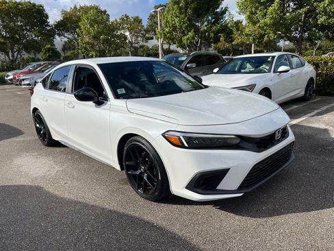 Used 2023 Honda Civic Sport image 1