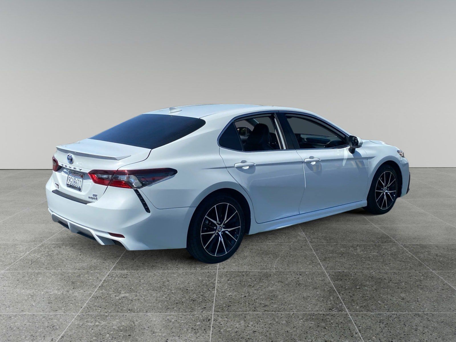 Used 2023 Toyota Camry SE w/ Audio Upgrade Package FWD image 5