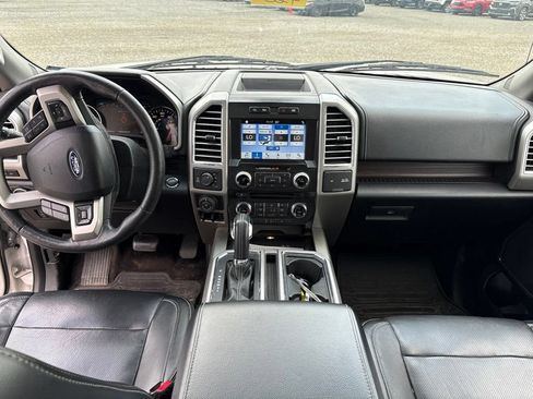Used 2016 Ford F150 Lariat w/ Equipment Group 502A Luxury AWD/4WD image 21