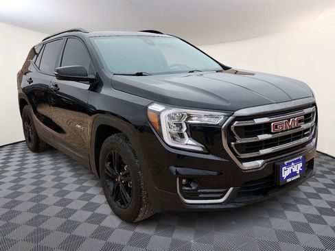Used 2023 GMC Terrain AT4 image 5