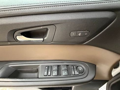 Used 2017 GMC Acadia Limited SLT AWD/4WD image 28