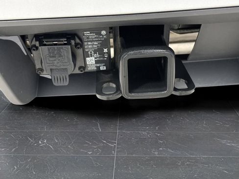 Used 2024 Volkswagen Atlas Peak Edition SEL image 36