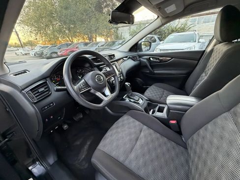 Used 2019 Nissan Rogue Sport SV image 21