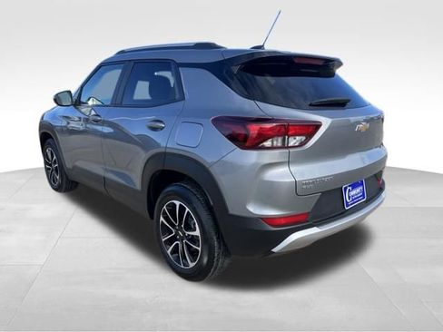 Used 2025 Chevrolet TrailBlazer LT image 4