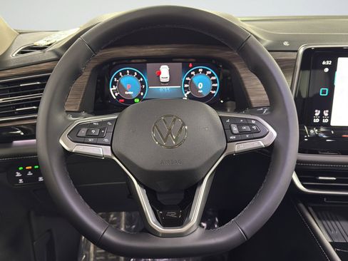 New 2026 Volkswagen Atlas SEL Premium R-Line AWD/4WD image 38