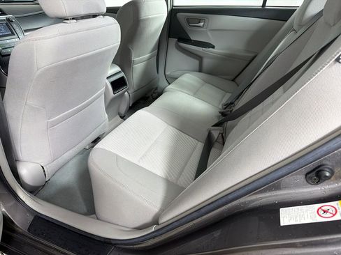 Used 2016 Toyota Camry LE image 20