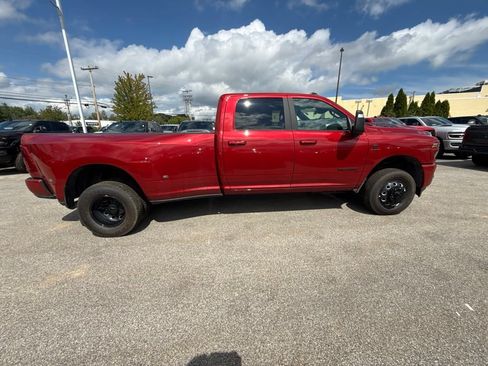 New 2026 RAM 3500 Laramie w/ Night Edition AWD/4WD image 6