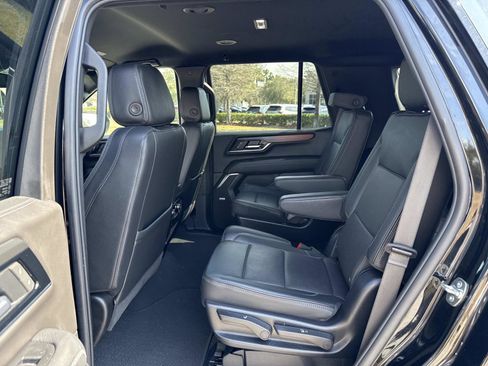 Used 2025 GMC Yukon Denali image 14