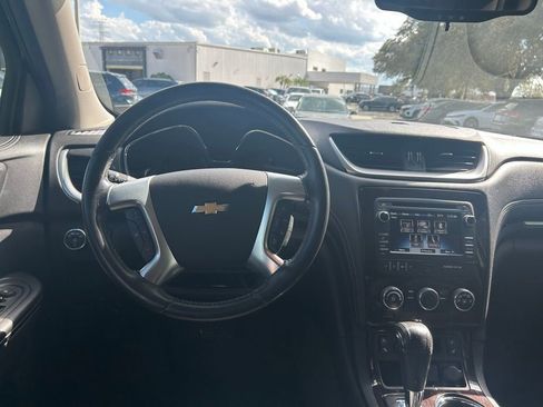 Used 2017 Chevrolet Traverse LT w/ Style and Technology Package image 42