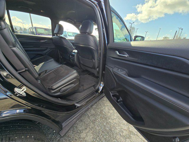 Used 2024 Jeep Grand Cherokee L Altitude AWD/4WD image 14