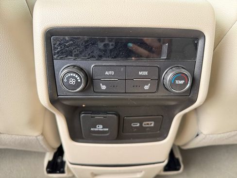 Used 2023 GMC Acadia Denali AWD/4WD image 40