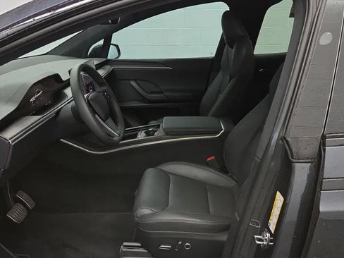 Used 2024 Tesla Model X image 8
