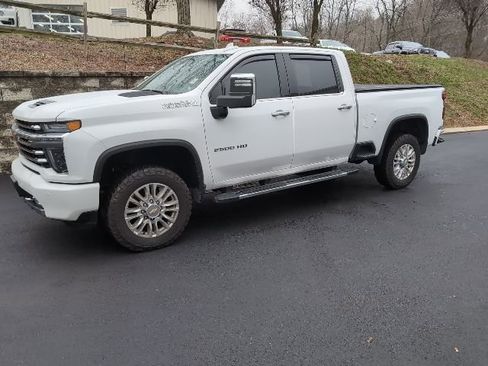 Used 2023 Chevrolet Silverado 2500 High Country image 5
