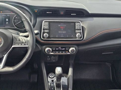 Used 2020 Nissan Kicks SR w/ SR Premium Package FWD image 16