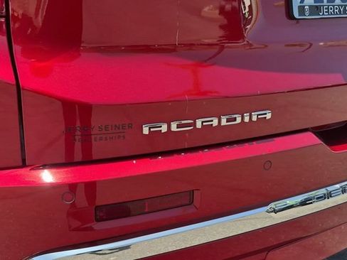Used 2021 GMC Acadia Denali w/ Denali Technology Package AWD/4WD image 13