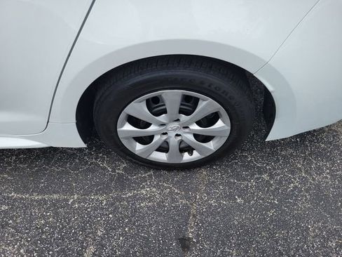 Used 2024 Toyota Corolla LE FWD image 6