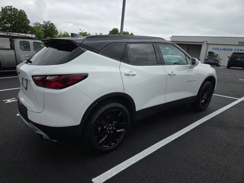 Used 2020 Chevrolet Blazer LT FWD image 2
