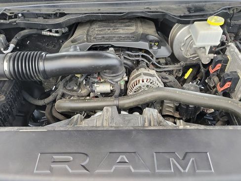 Used 2019 RAM 1500 Big Horn AWD/4WD image 10