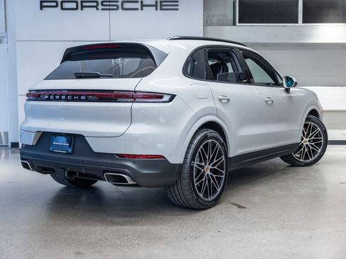 New 2026 Porsche Cayenne image 25