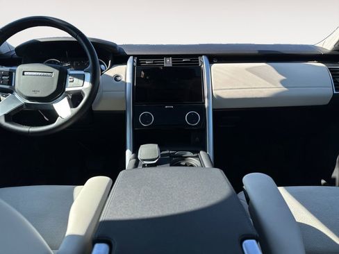Used 2023 Land Rover Discovery S AWD/4WD image 11